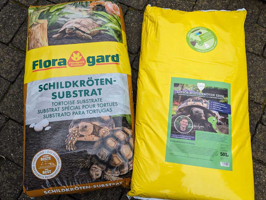 Substrat für das Schildkrötengehege und die Frühbeete. Ungedüngte Erde ideal für Landschildkröten.